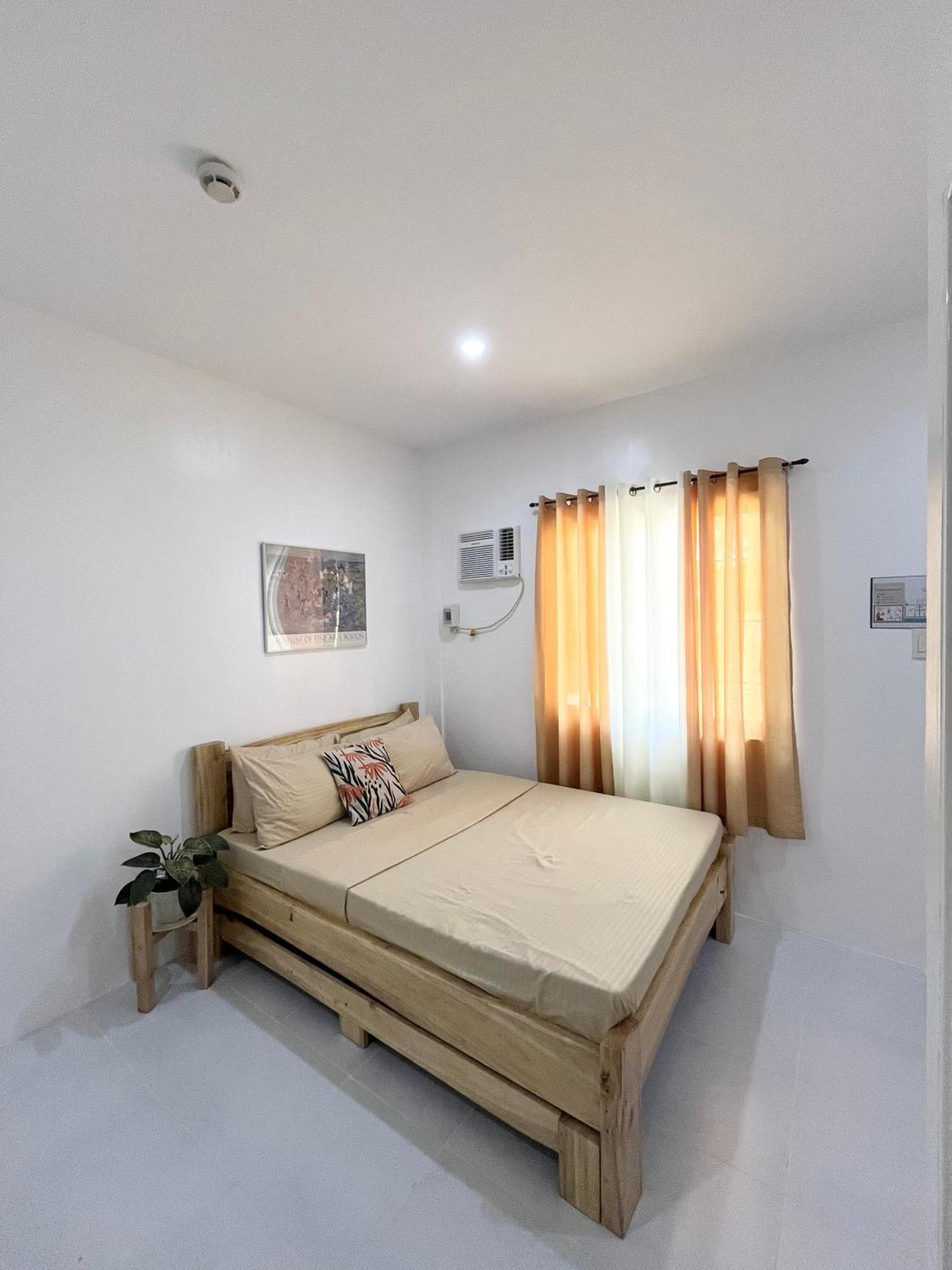 Sunnydale Apartelle -Room Accommodation Near Calatagan Beach Resorts باتانجاس المظهر الخارجي الصورة