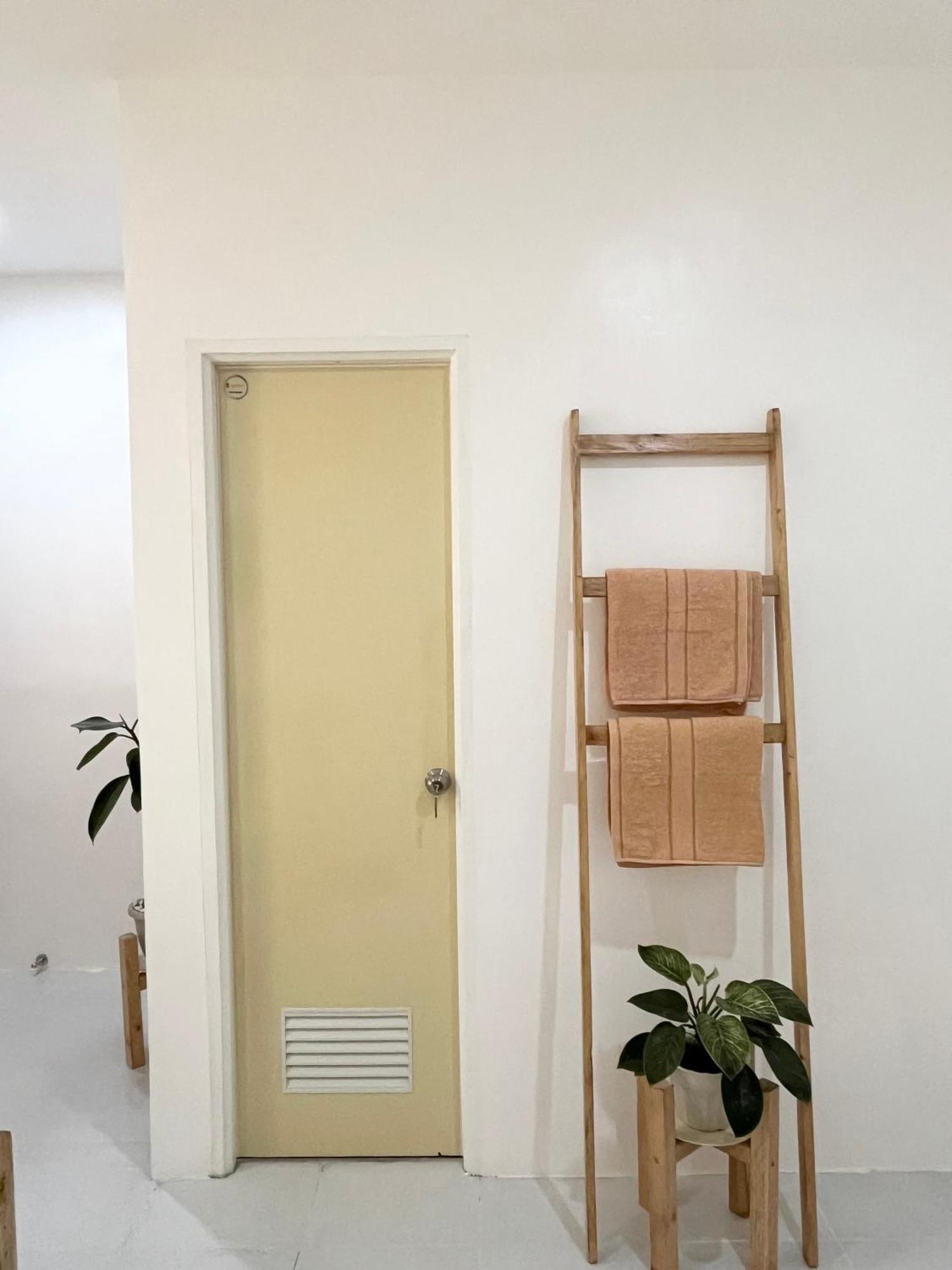 Sunnydale Apartelle -Room Accommodation Near Calatagan Beach Resorts باتانجاس المظهر الخارجي الصورة